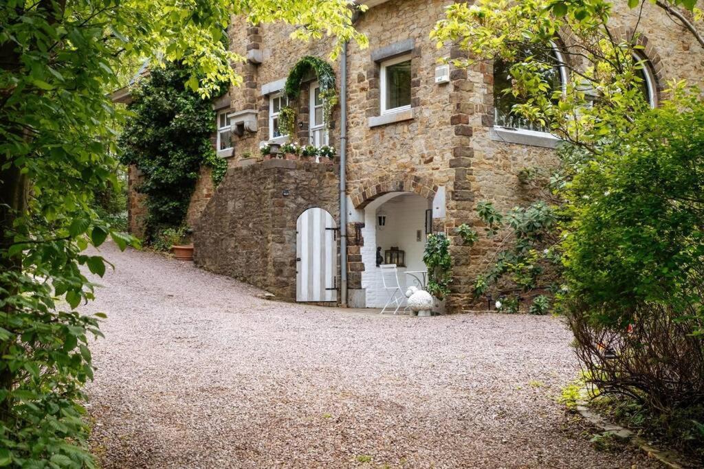 Gite De Charme Au Milieu Du Monde Namur Exterior photo